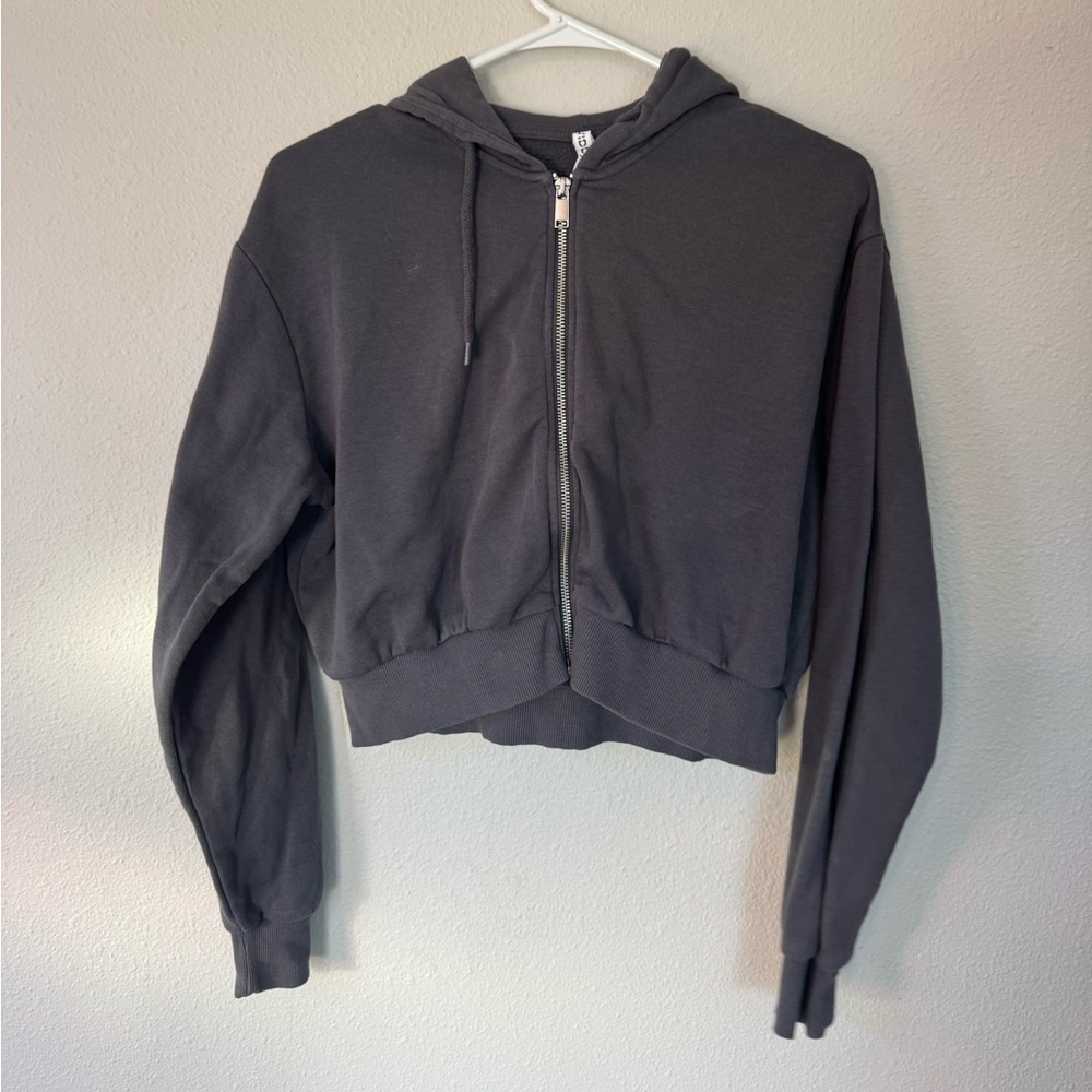 H&M Black Cropped Hoodie